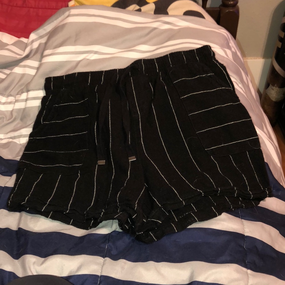 black&white dress shorts size s